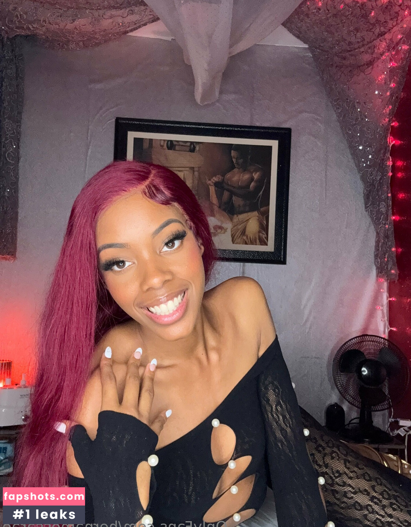 hernamessarae gallery photo #11