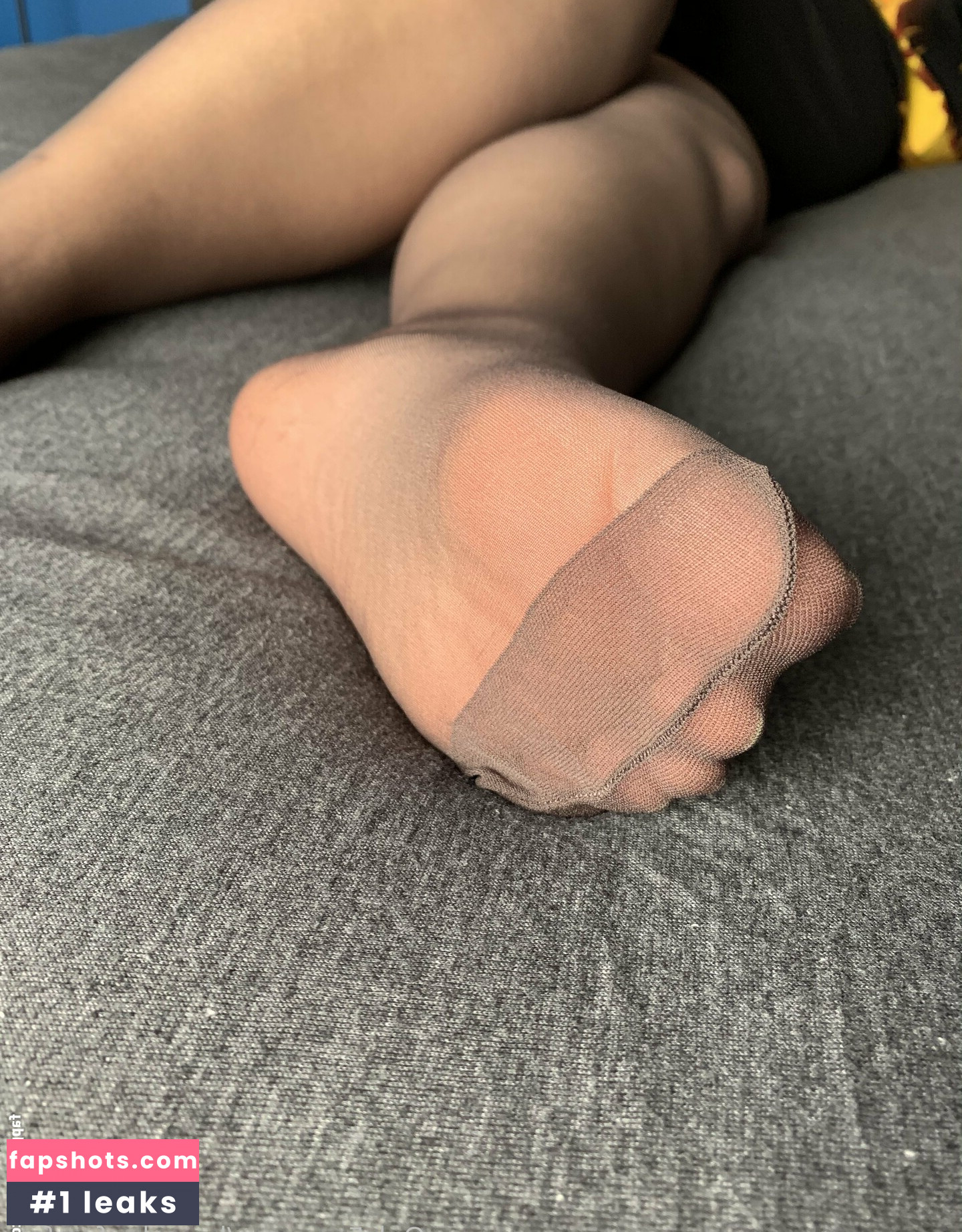 hernylonfeetfree gallery photo #13