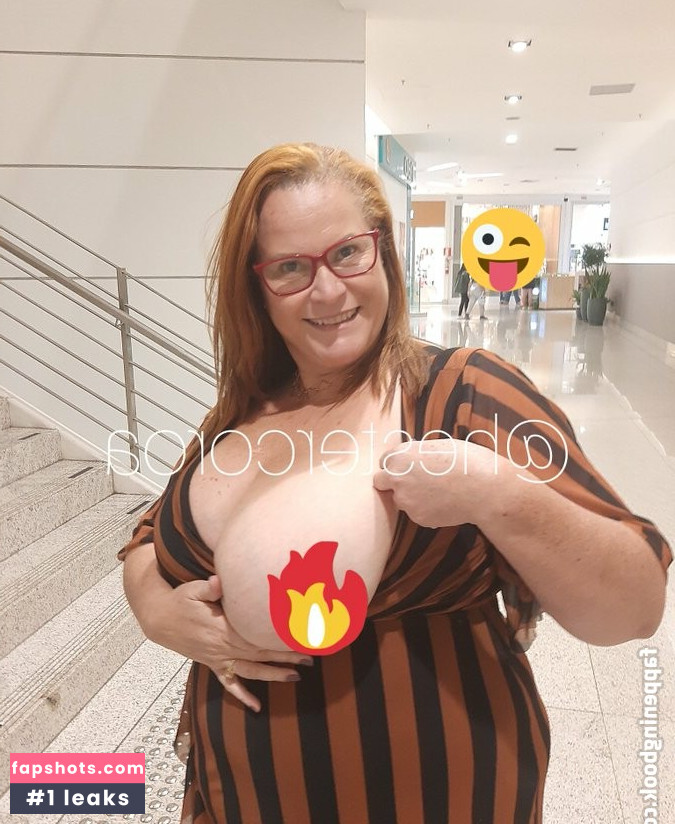 Hester Coroa gallery photo #20