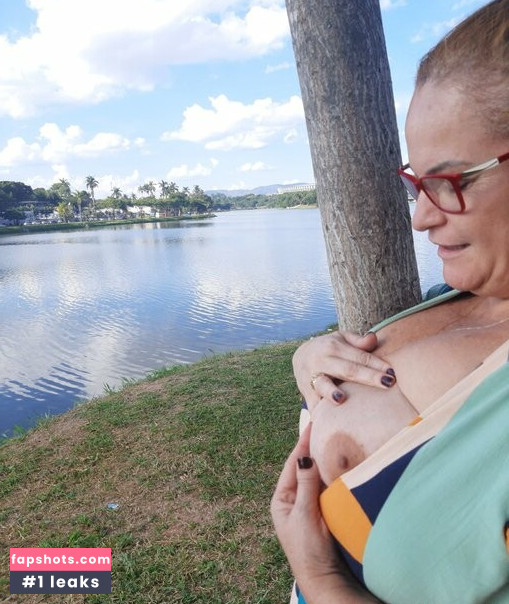 Hester Coroa gallery photo #25