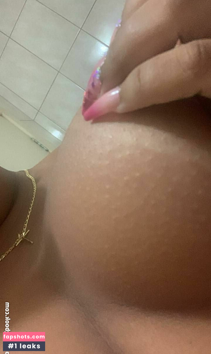 Hevelyn Vitoria gallery photo #16