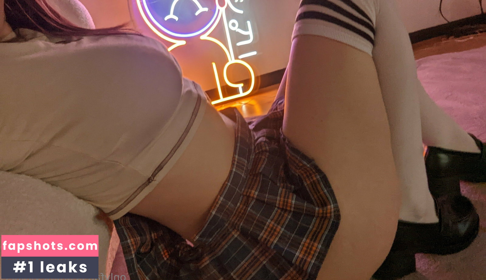 HeyImBee gallery photo #10