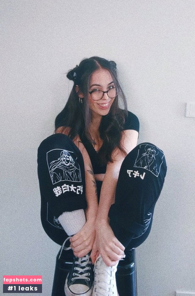 HeyImBee gallery photo #25