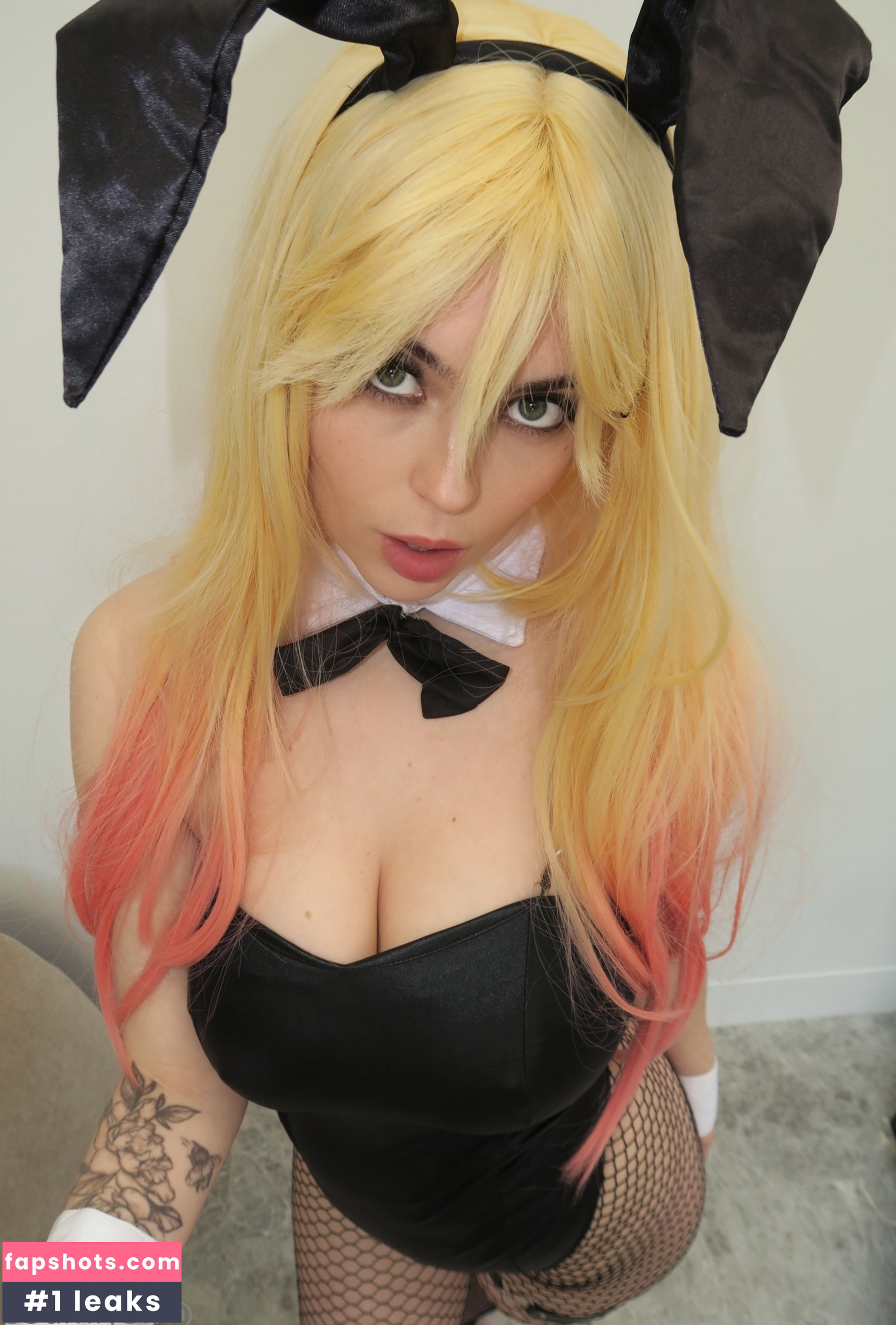 HeyImBee gallery photo #522