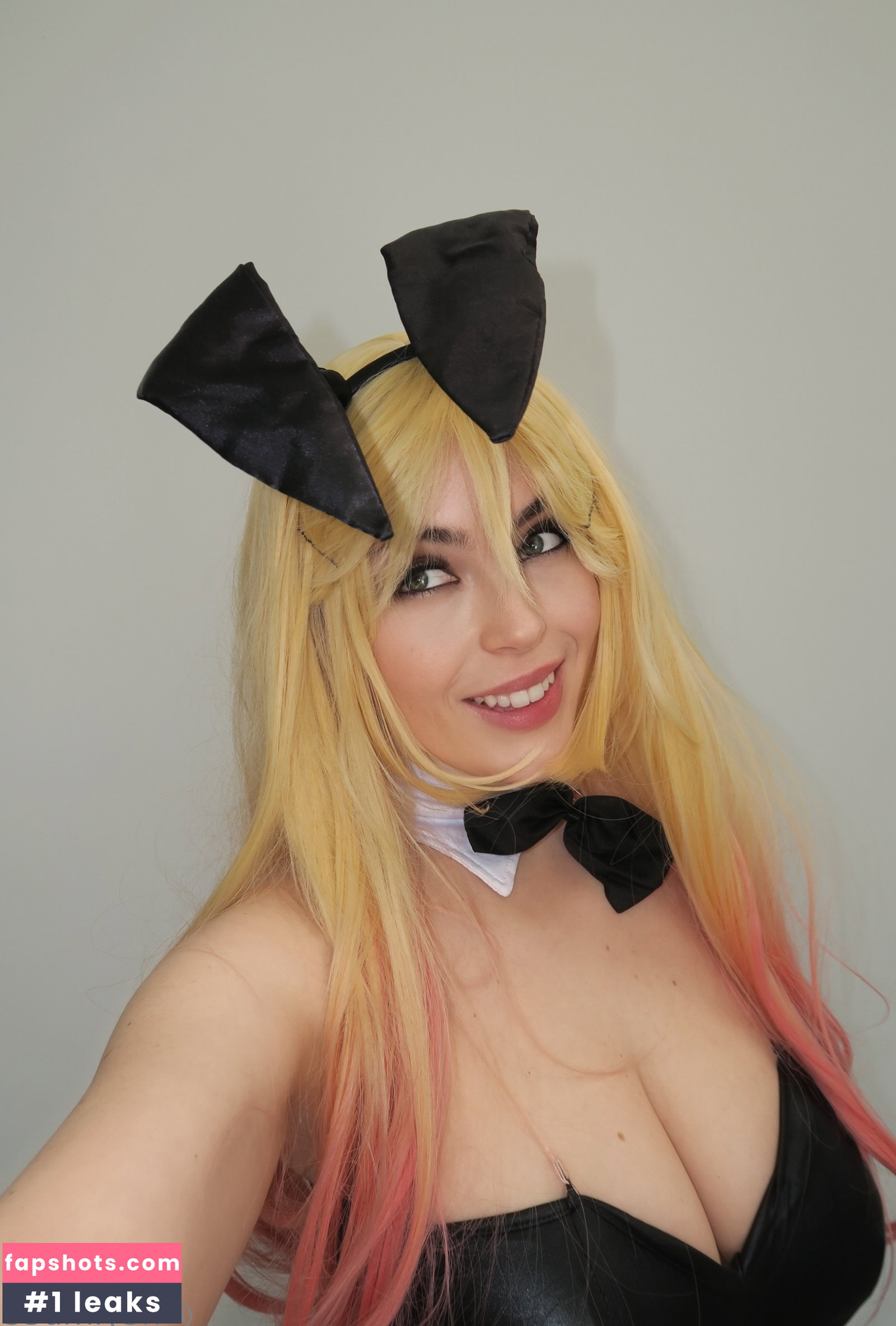 HeyImBee gallery photo #28