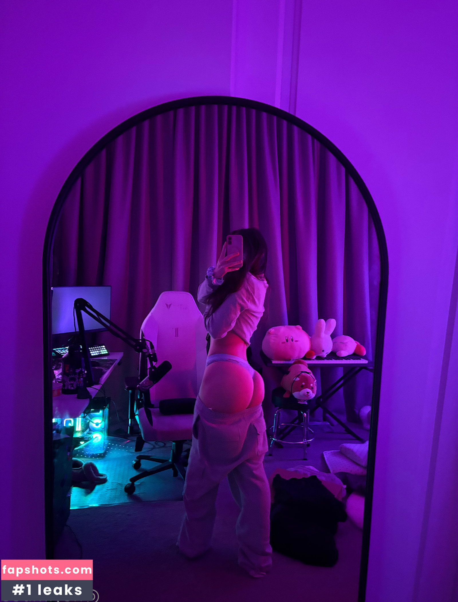 HeyImBee gallery photo #103