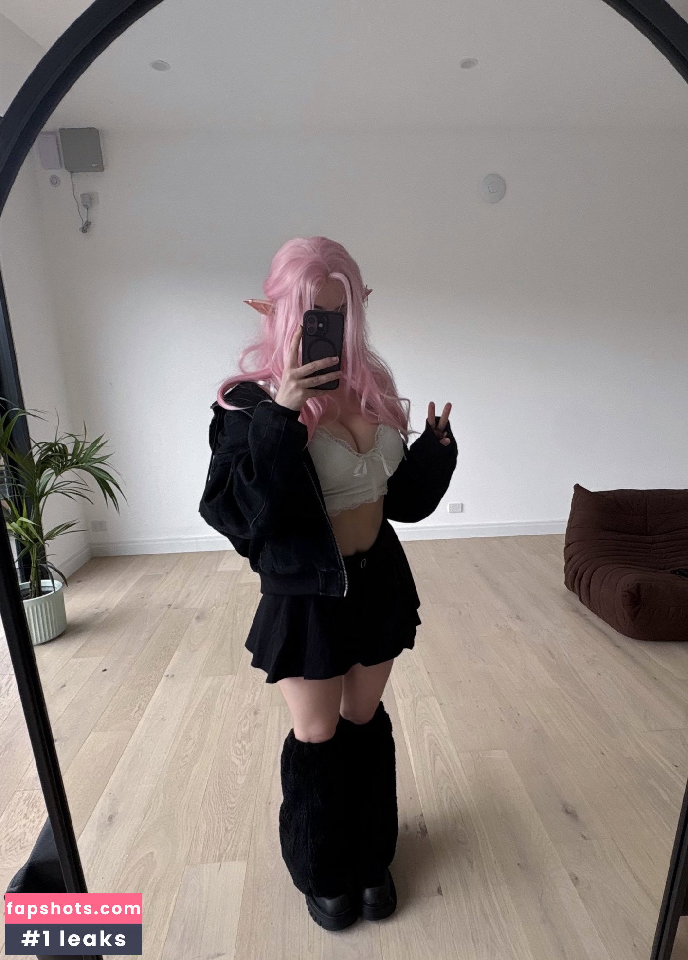 HeyImBee gallery photo #152
