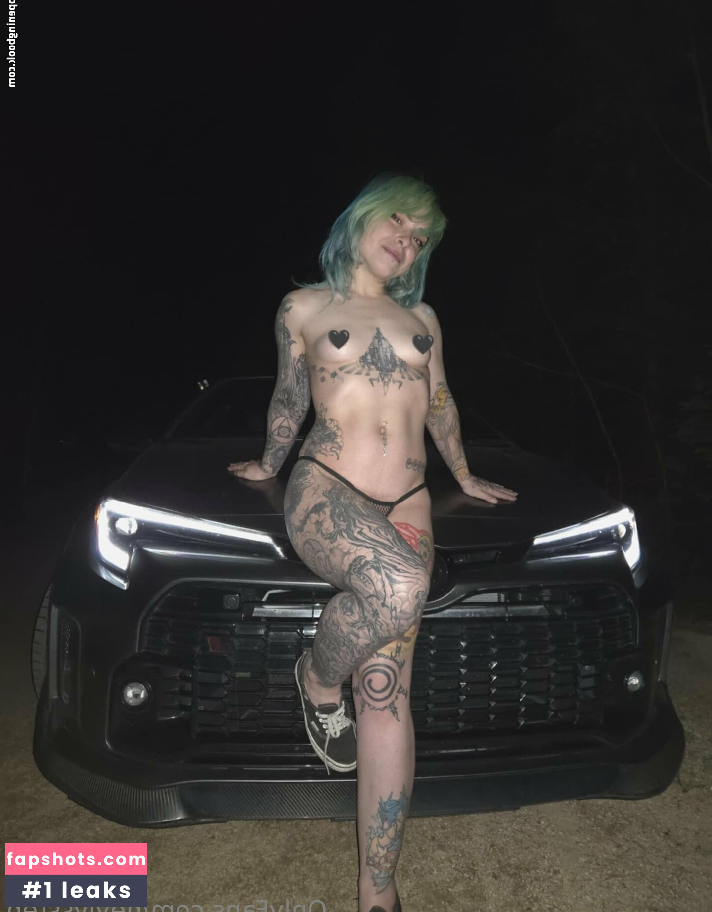 heylyssten nude babe gallery