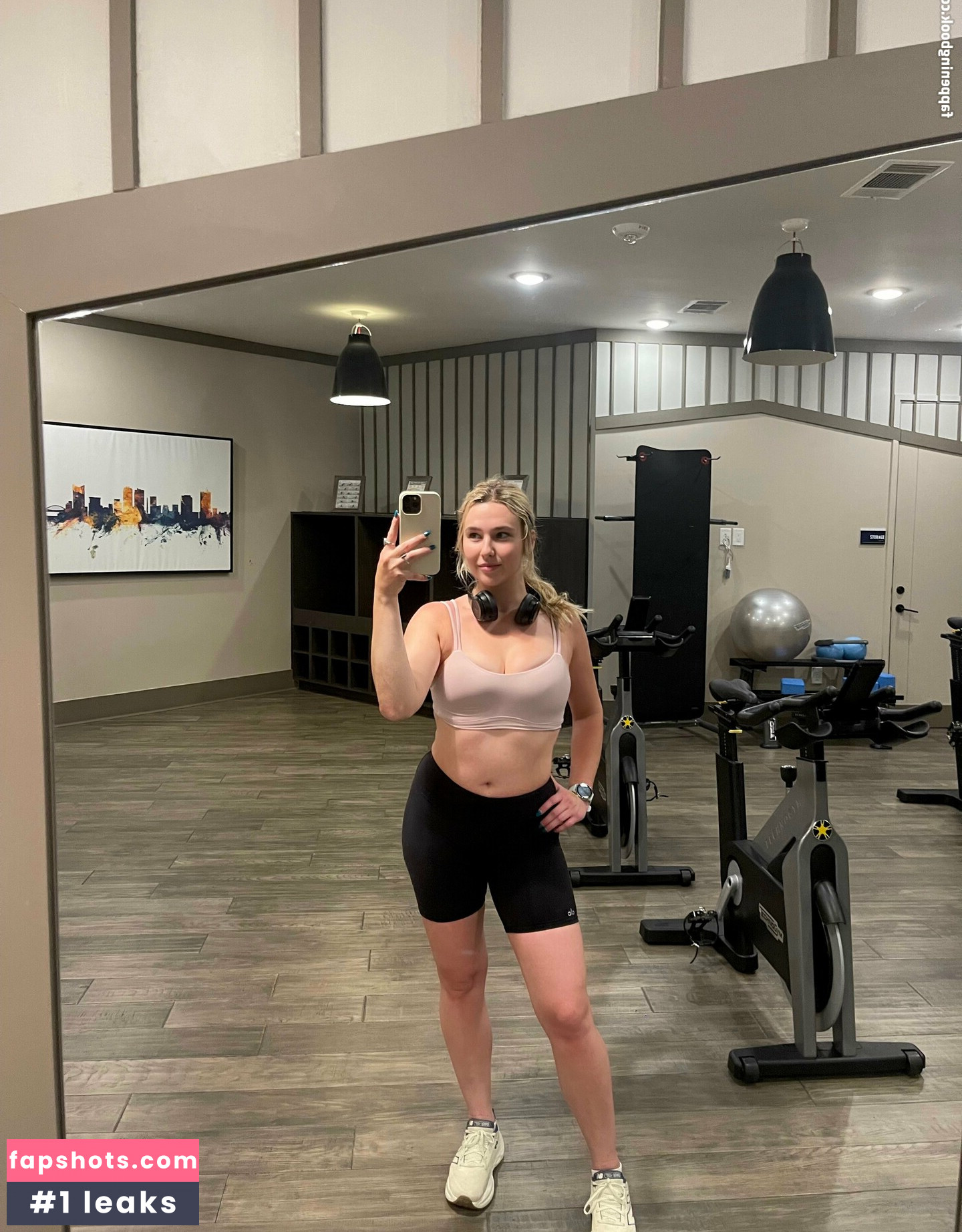 hiitsellie gallery photo #3