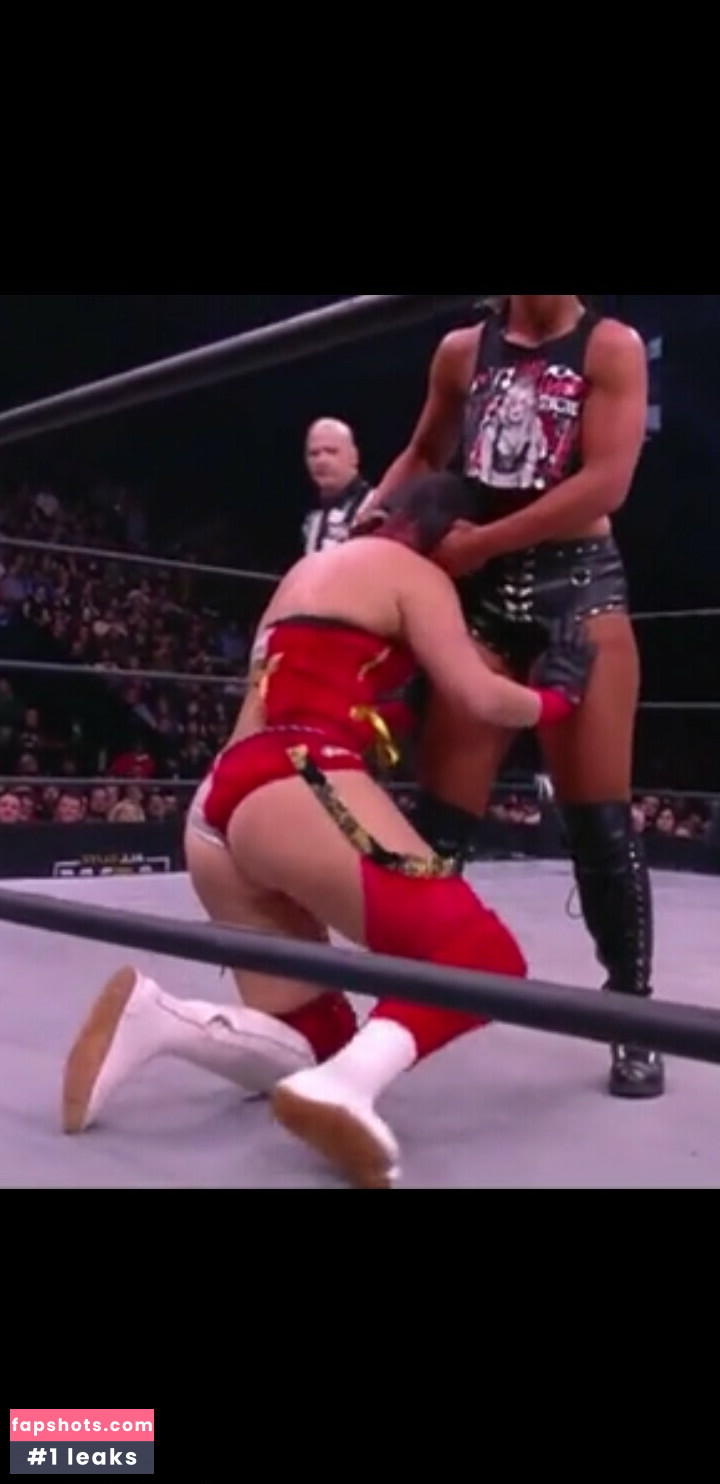 Hikaru Shida gallery photo #44