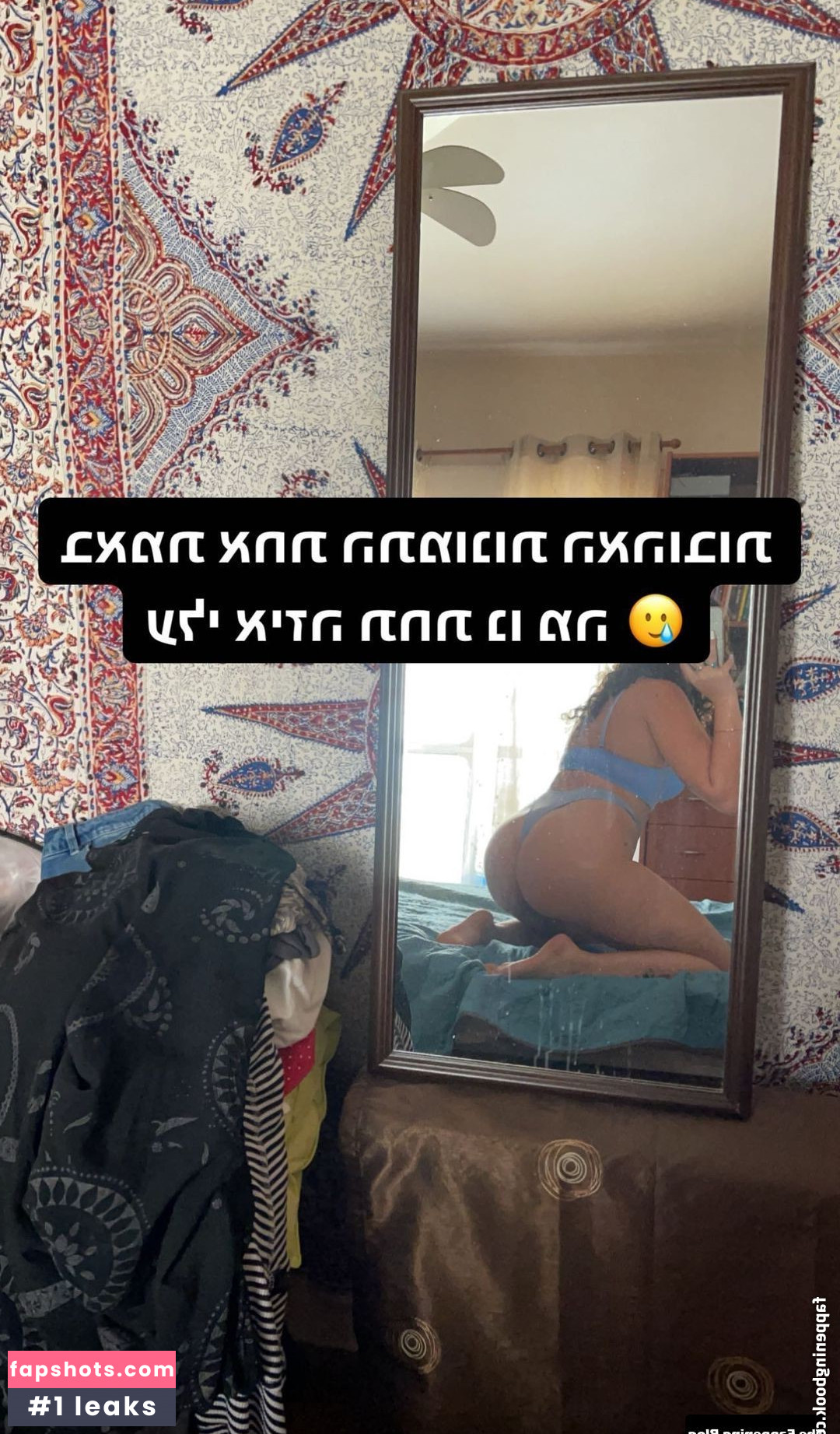 Hila Almog gallery photo #22