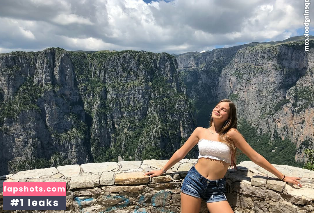 Hila gallery photo #22