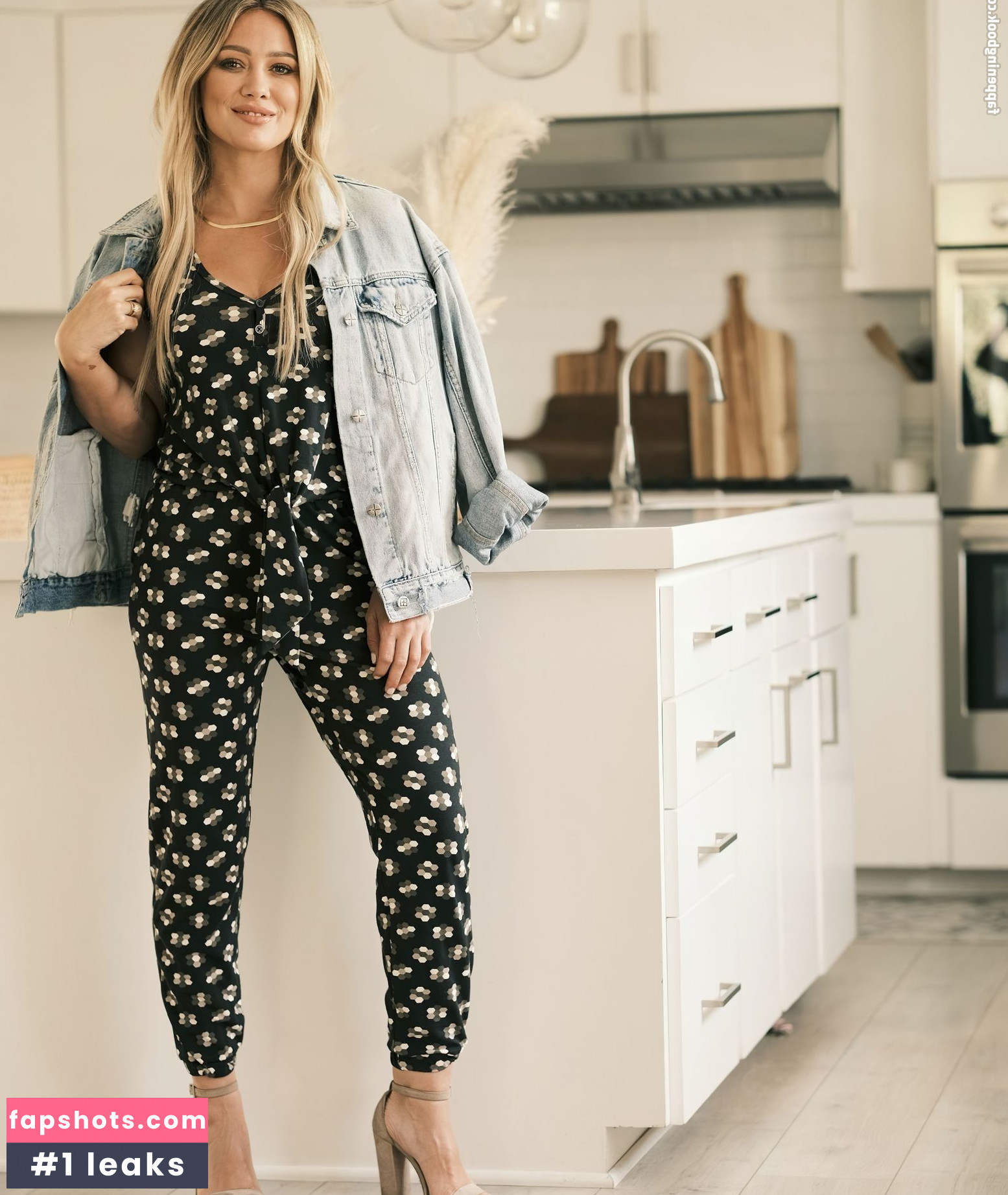 Hilary Duff gallery photo #390