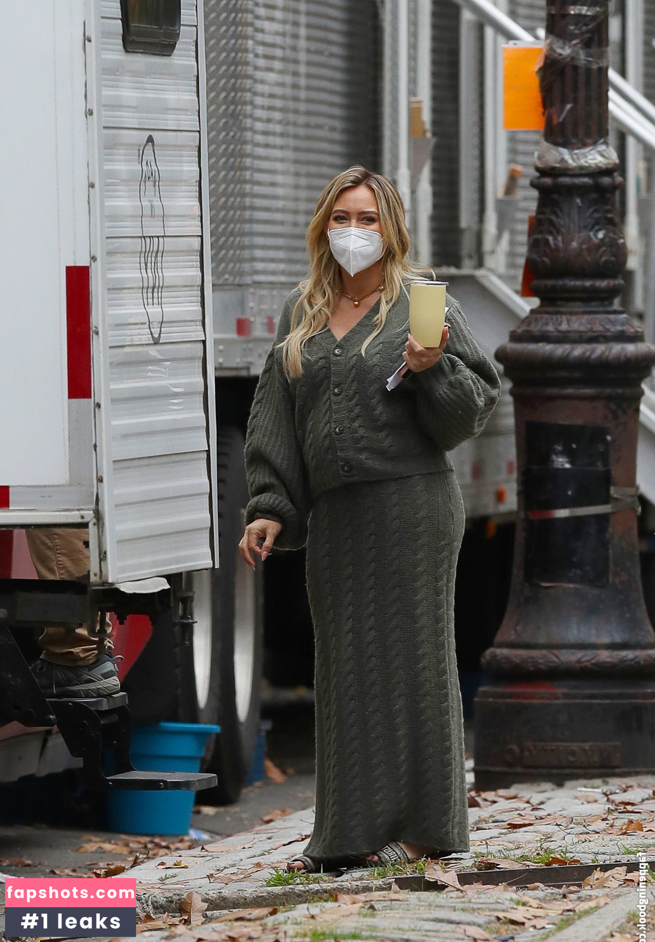 Hilary Duff gallery photo #431