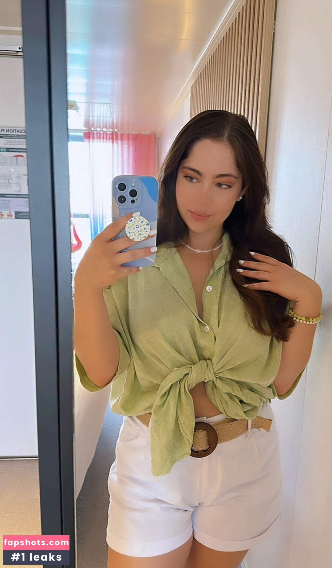 hilenna gallery photo #16