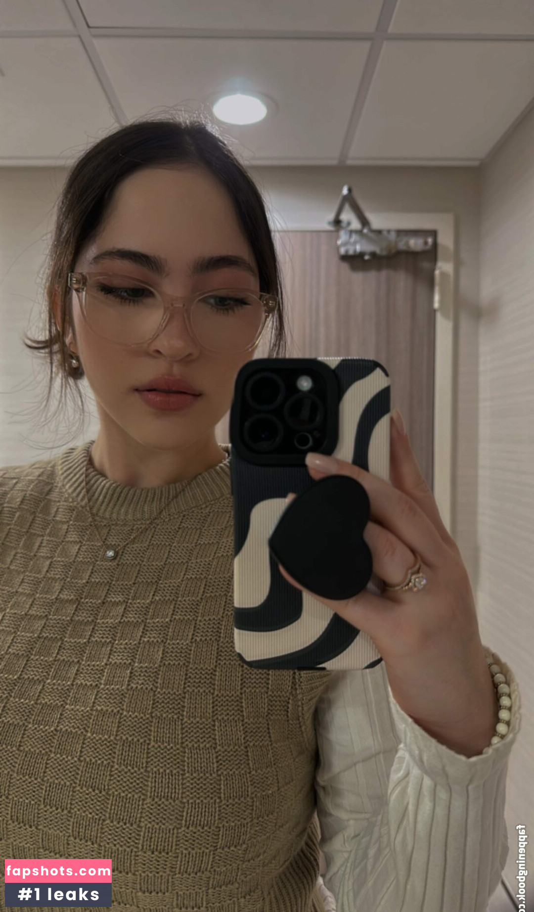 hilenna gallery photo #23