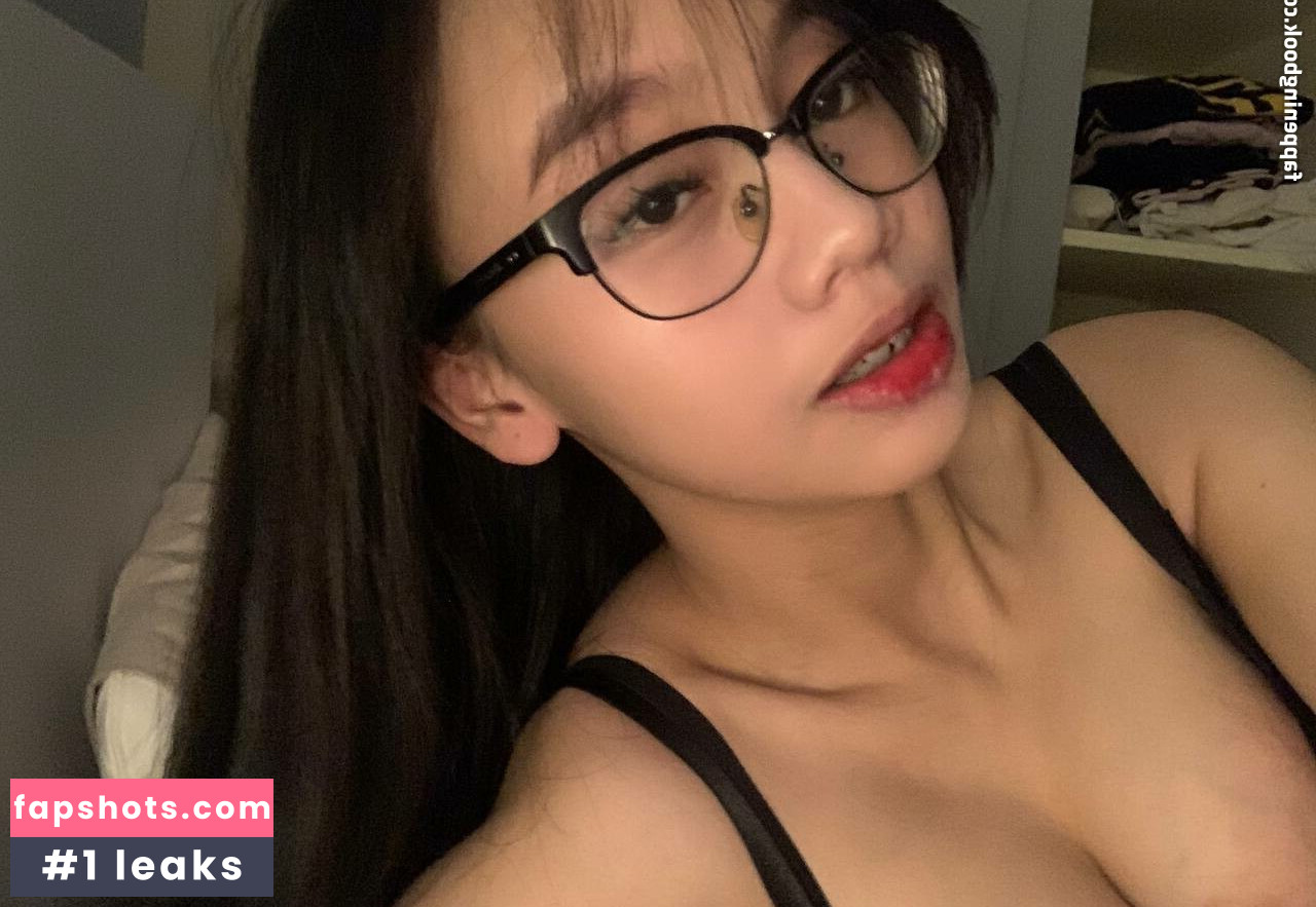 Hilixlie Nude Leaks OnlyFans Photos #8 - LeakJerk