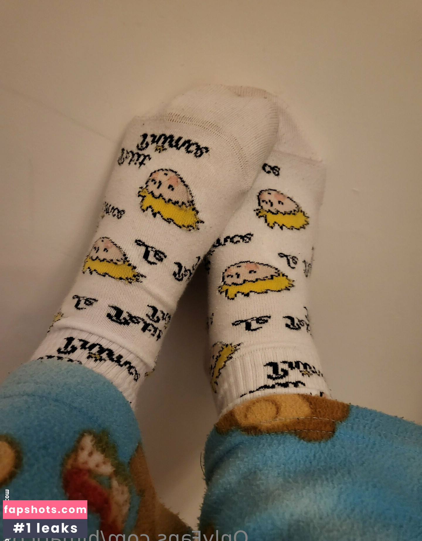 himaricutefeet Nude Leaks OnlyFans Photos #5 - LeakJerk