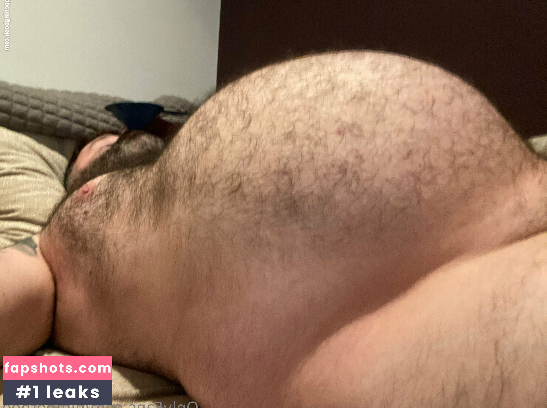 himbotheo nude babe gallery