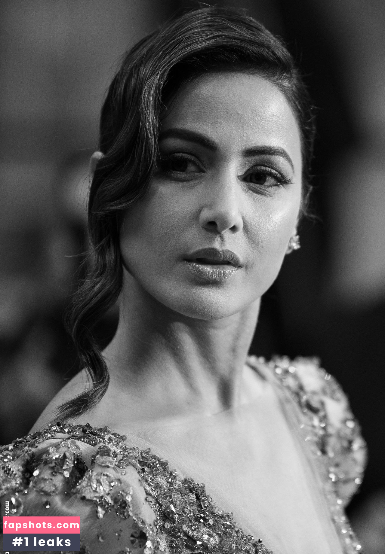 Hina Khan gallery photo #3