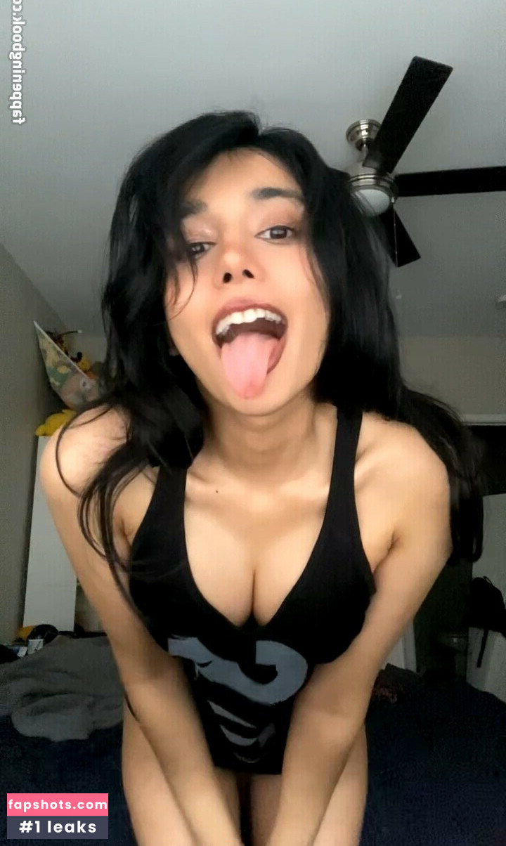 hinawynne Nude Leaks OnlyFans Photos #12 - LeakJerk