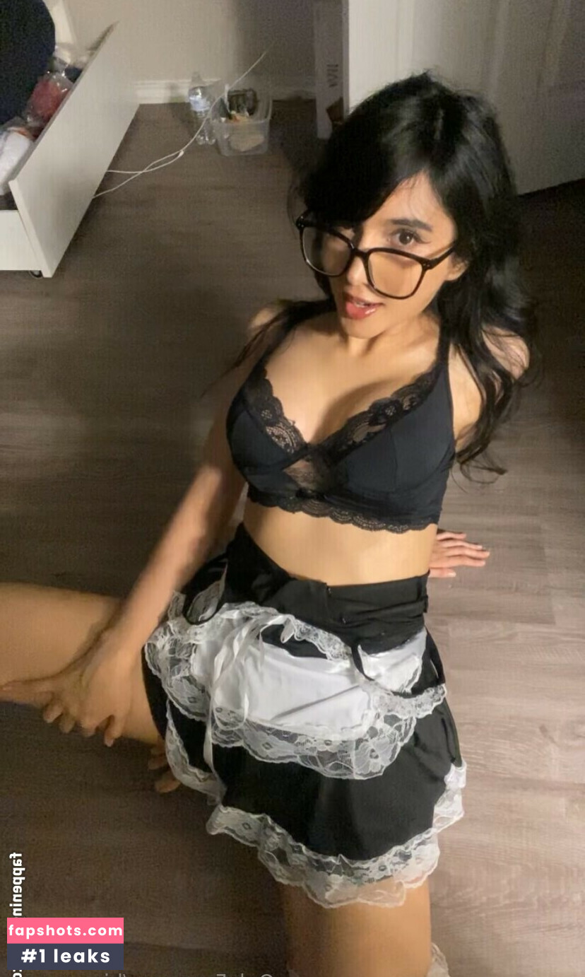 hinawynne Nude Leaks OnlyFans Photos #5 - LeakJerk