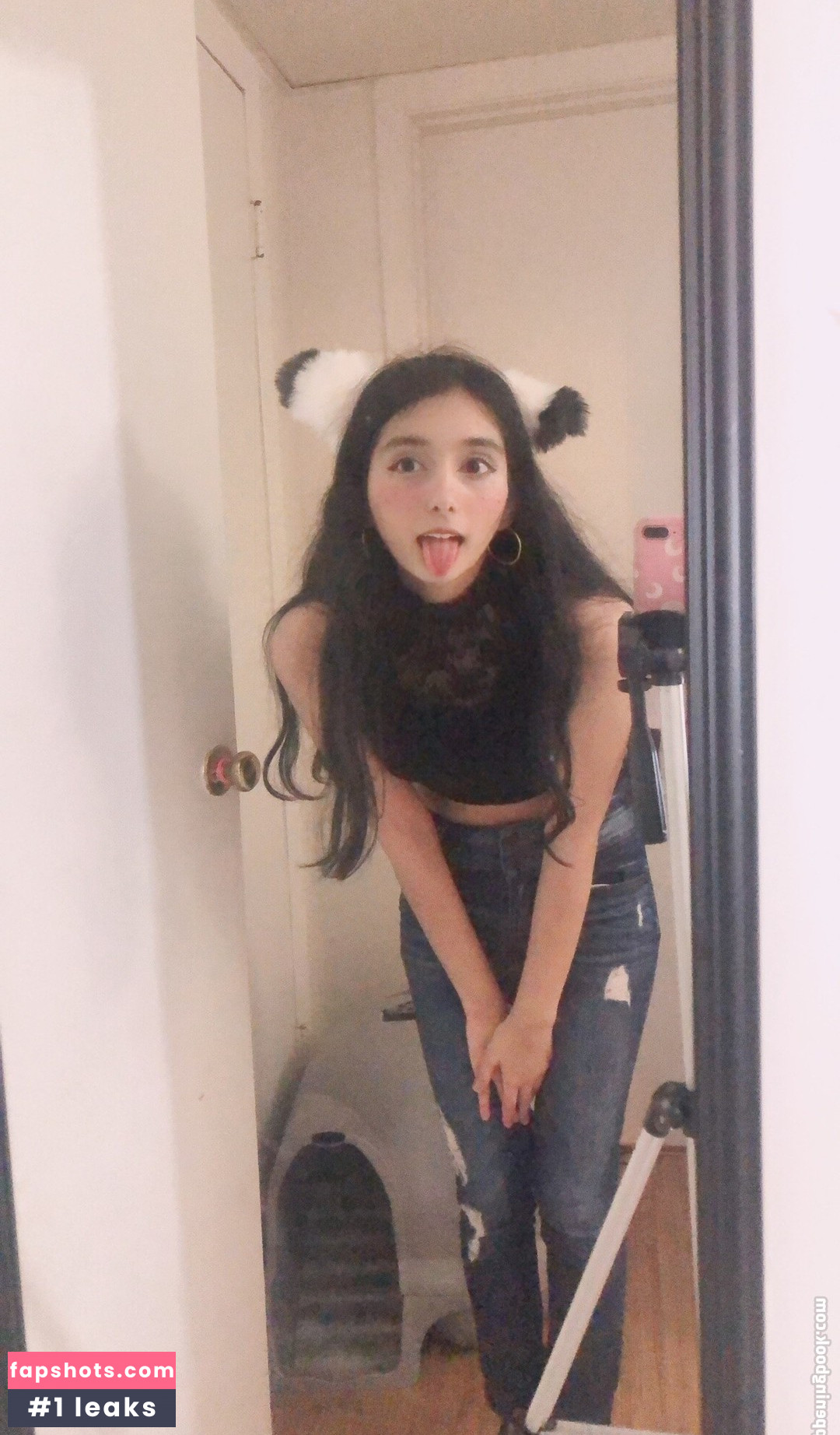 hinawynne Nude Leaks OnlyFans Photos #42 - LeakJerk