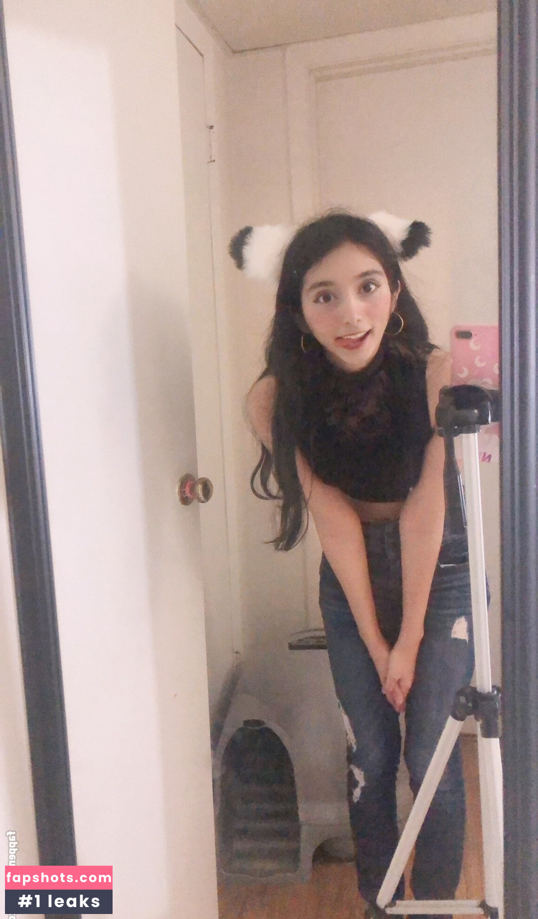 hinawynne Nude Leaks OnlyFans Photos #43 - LeakJerk