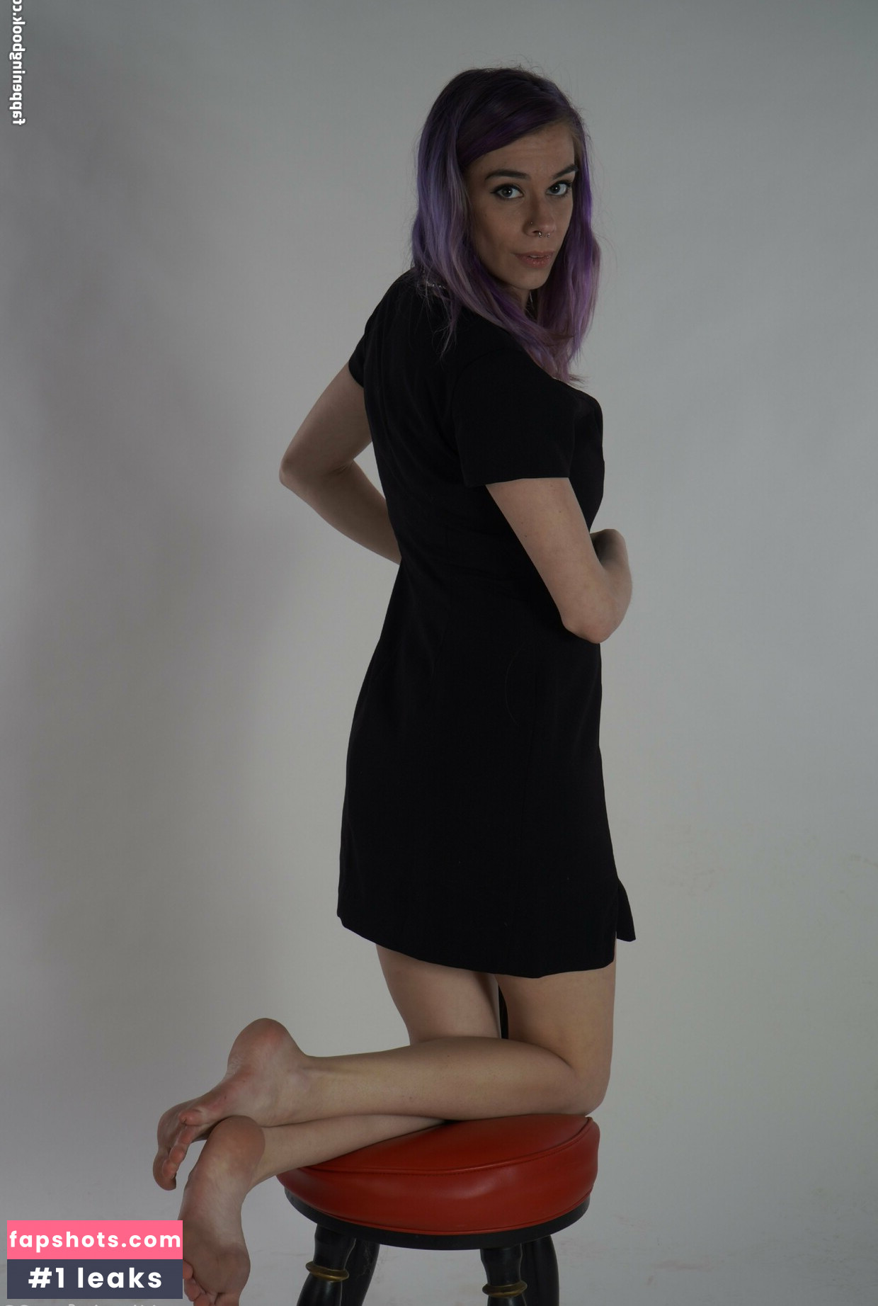 hippiefeet23 gallery photo #17