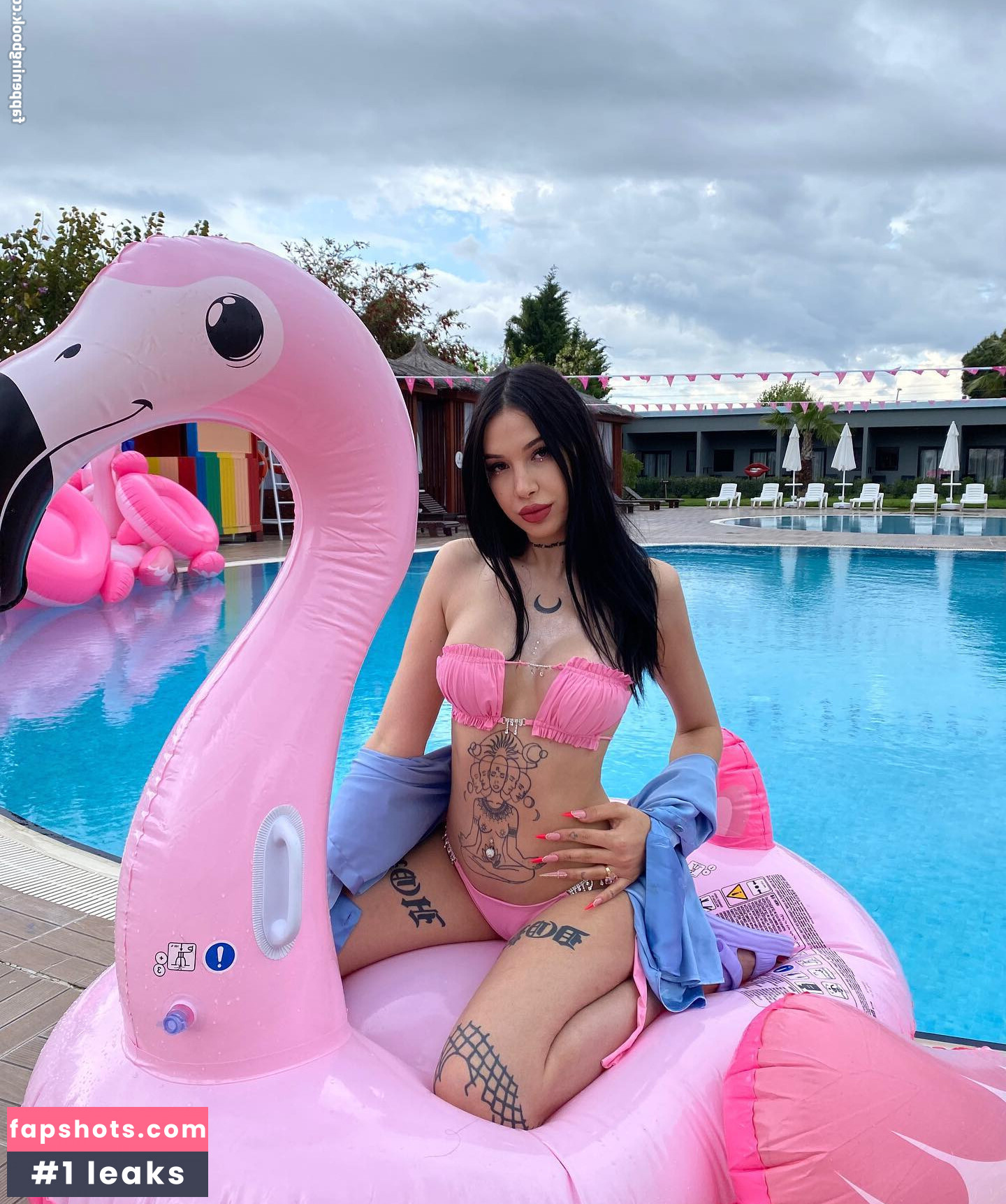 Hira Balci nude babe gallery