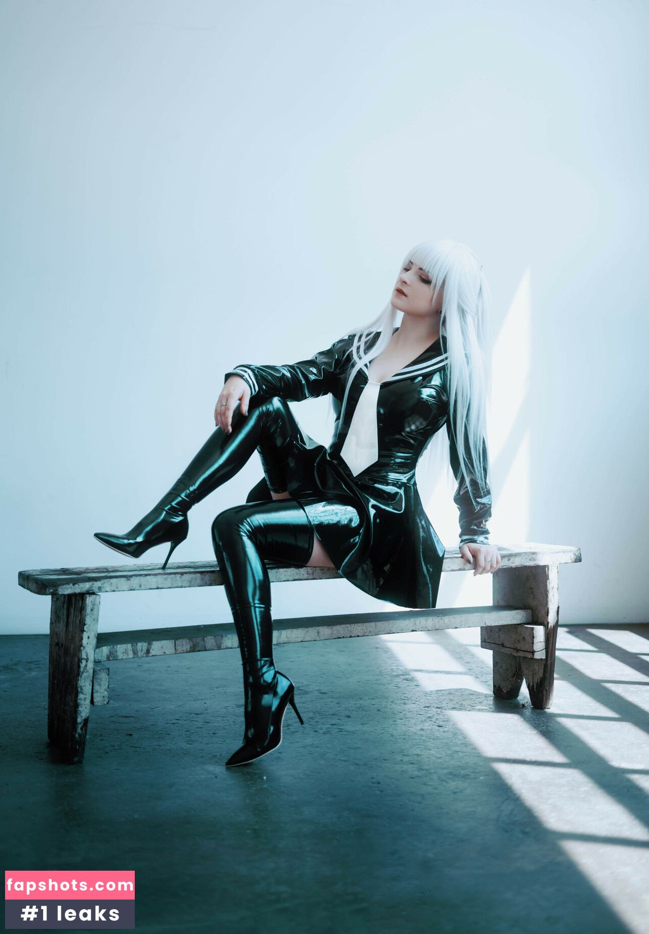 Hiso Neko gallery photo #12