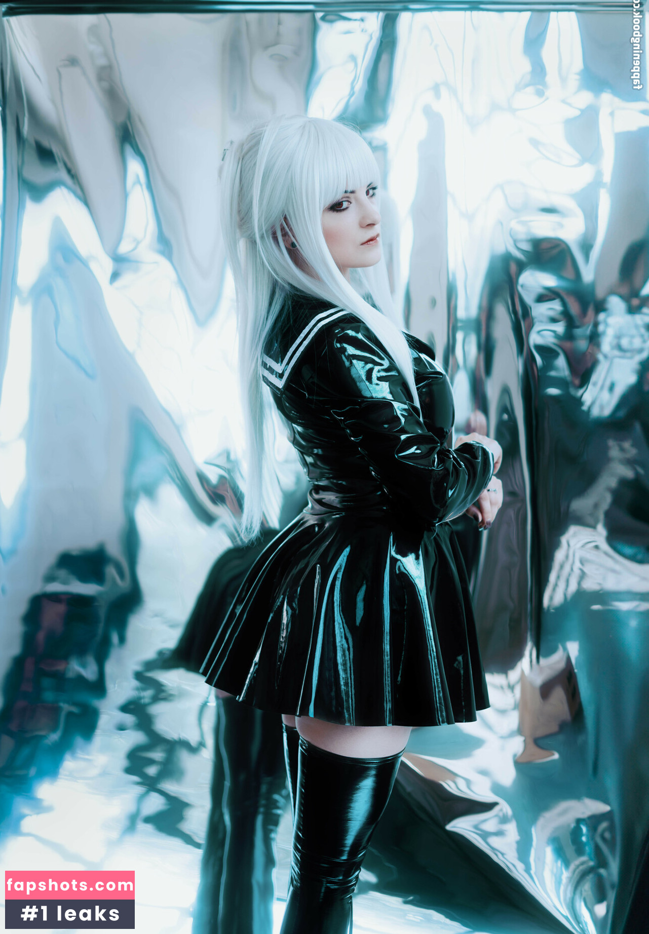 Hiso Neko gallery photo #13