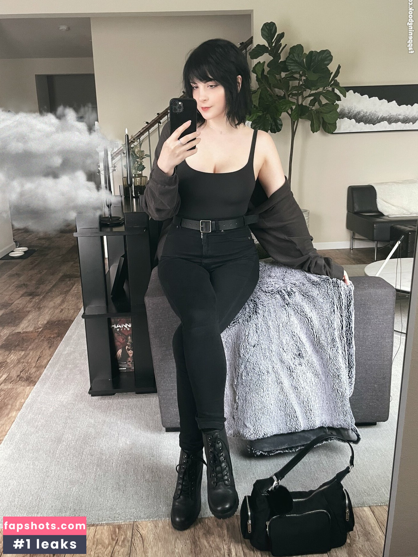 Hiso Neko gallery photo #34