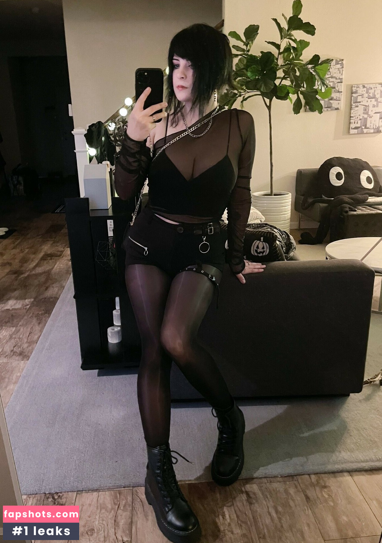 Hiso Neko gallery photo #52