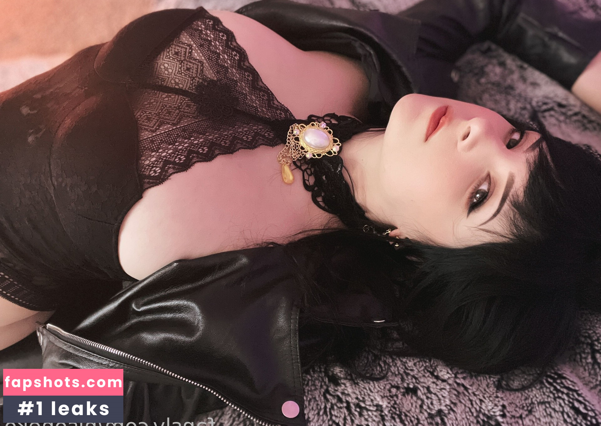 Hiso Neko gallery photo #55