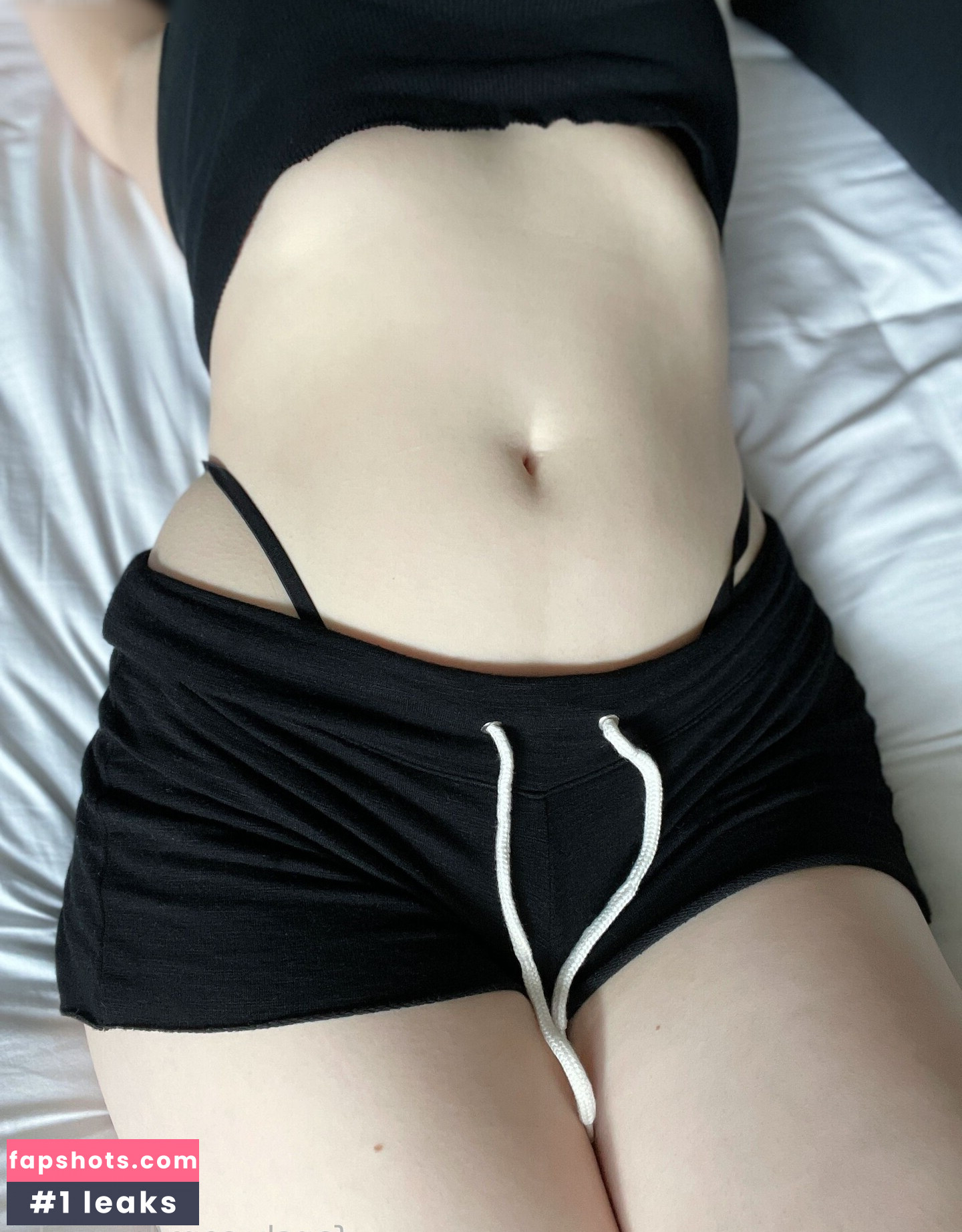 Hisoneko gallery photo #14