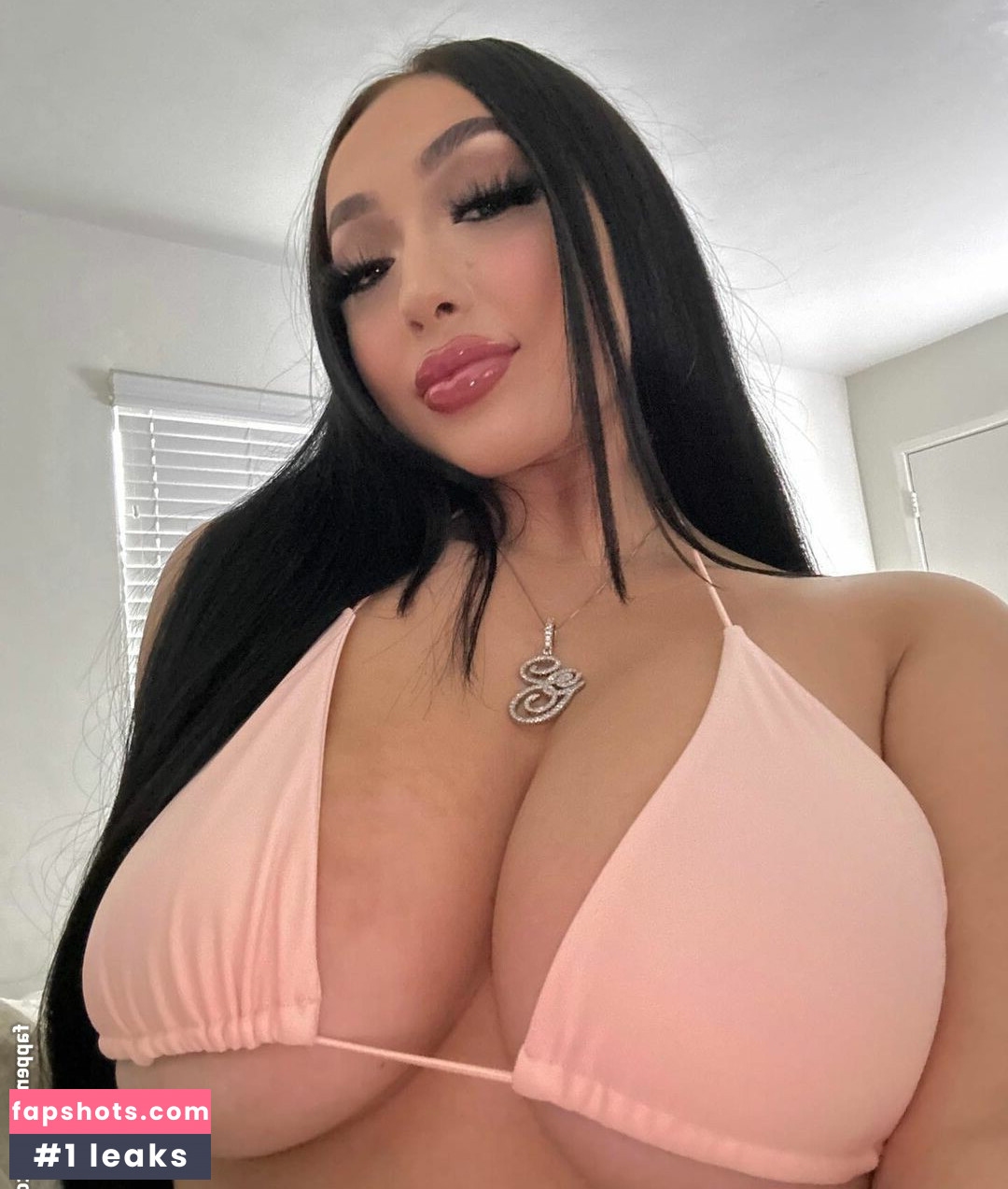 Hispanic gallery photo #483