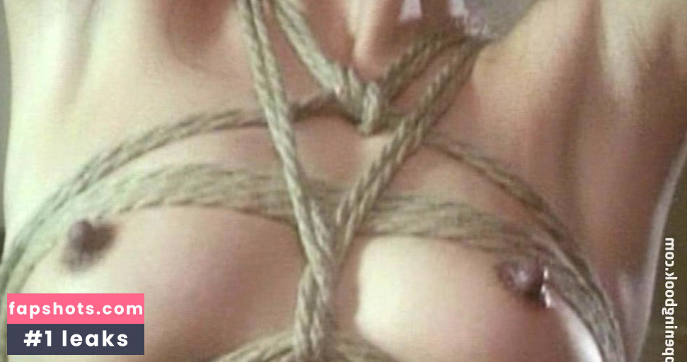 Hitomi Kobayashi Filtración Desnuda OnlyFans Foto #12 - Fapshots