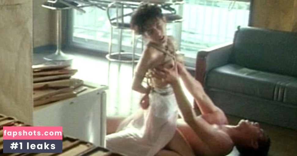 Hitomi Kobayashi Filtración Desnuda OnlyFans Foto #8 - Fapshots