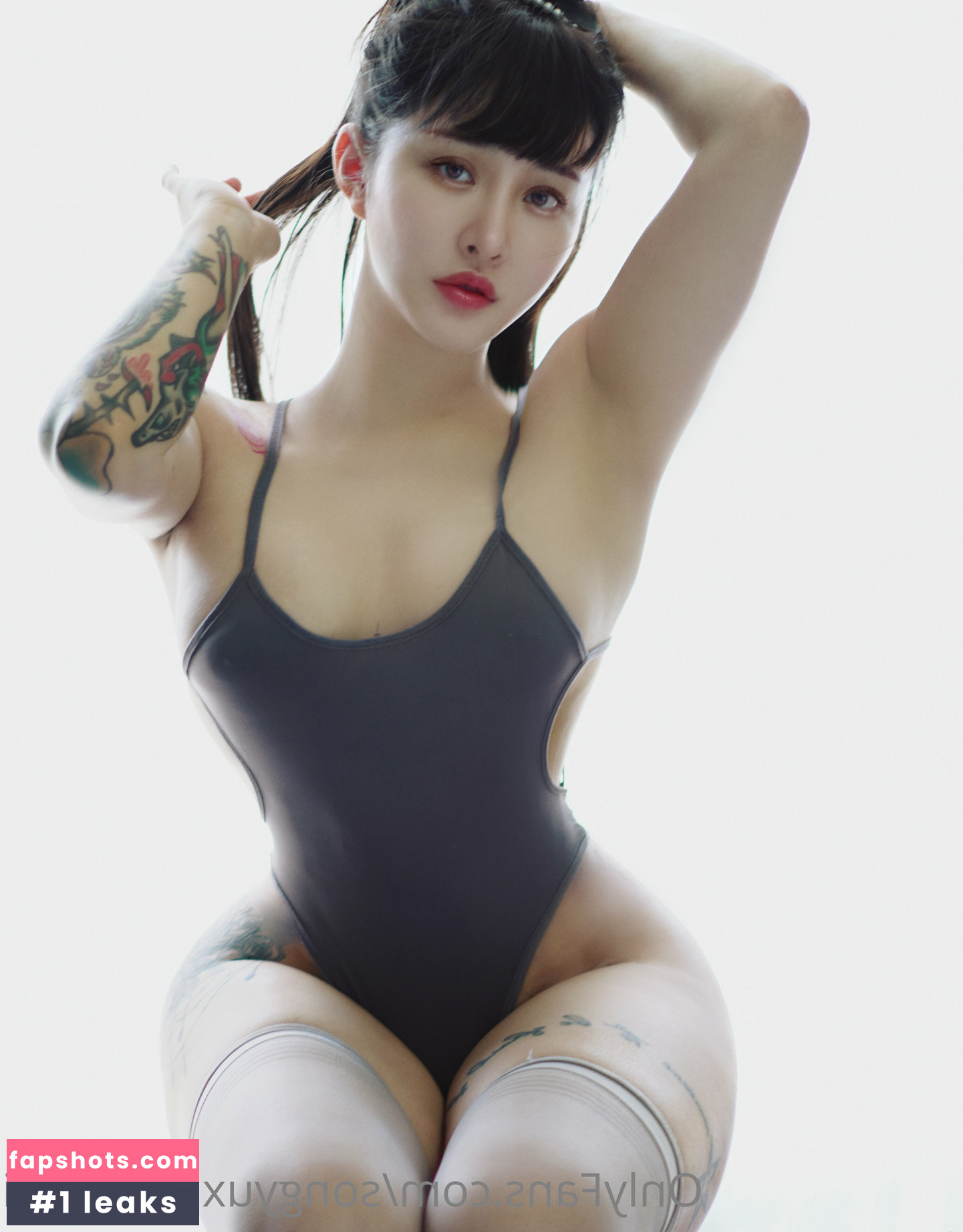 Hitomi Songyuxin Nacktheit OnlyFans Fotos #320 - Fapshots