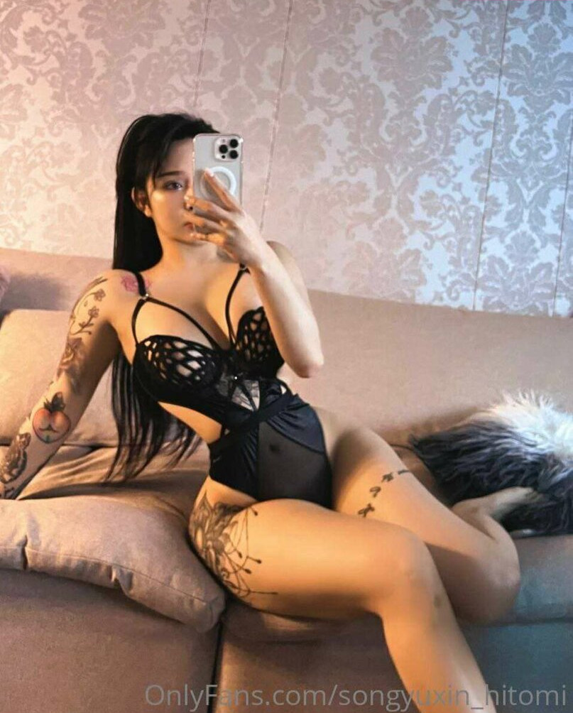 hitomi-songyuxin Nude Leaks OnlyFans Photos #680 - LeakJerk