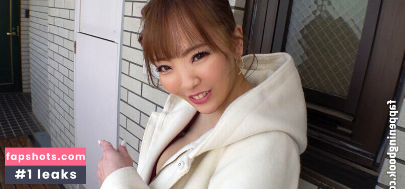 Hitomi Tanaka gallery photo #13