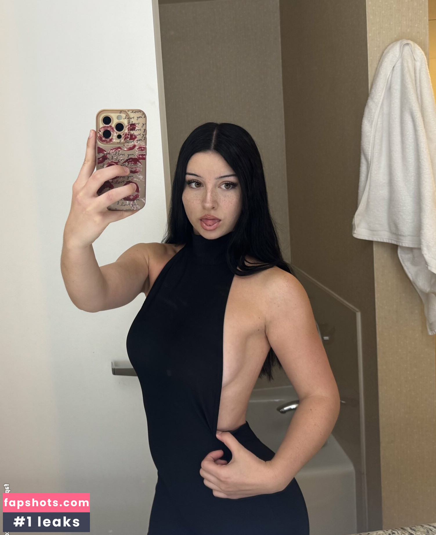 hldmahnd nude babe gallery