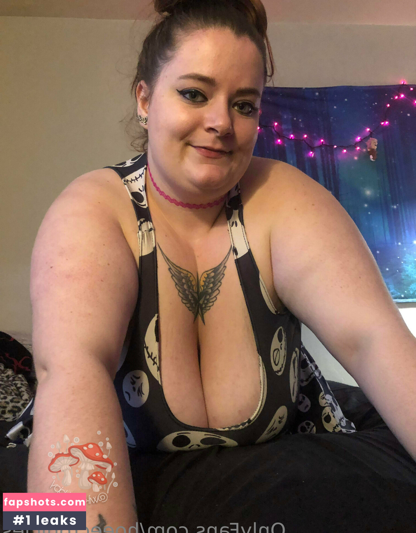 hoeecronicles gallery photo #49