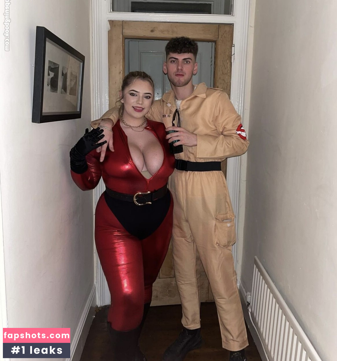 Hollie H gallery photo #29