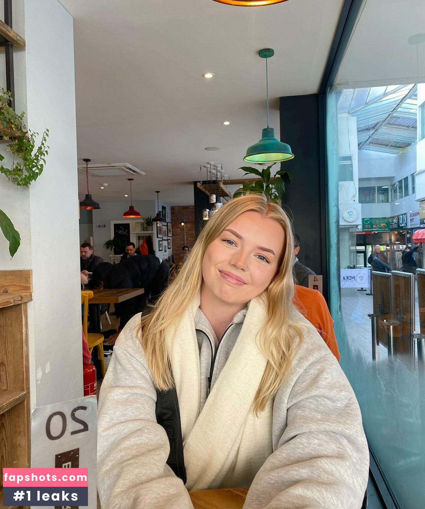 holliesworldd Filtración Desnuda OnlyFans Foto #14 - Fapshots