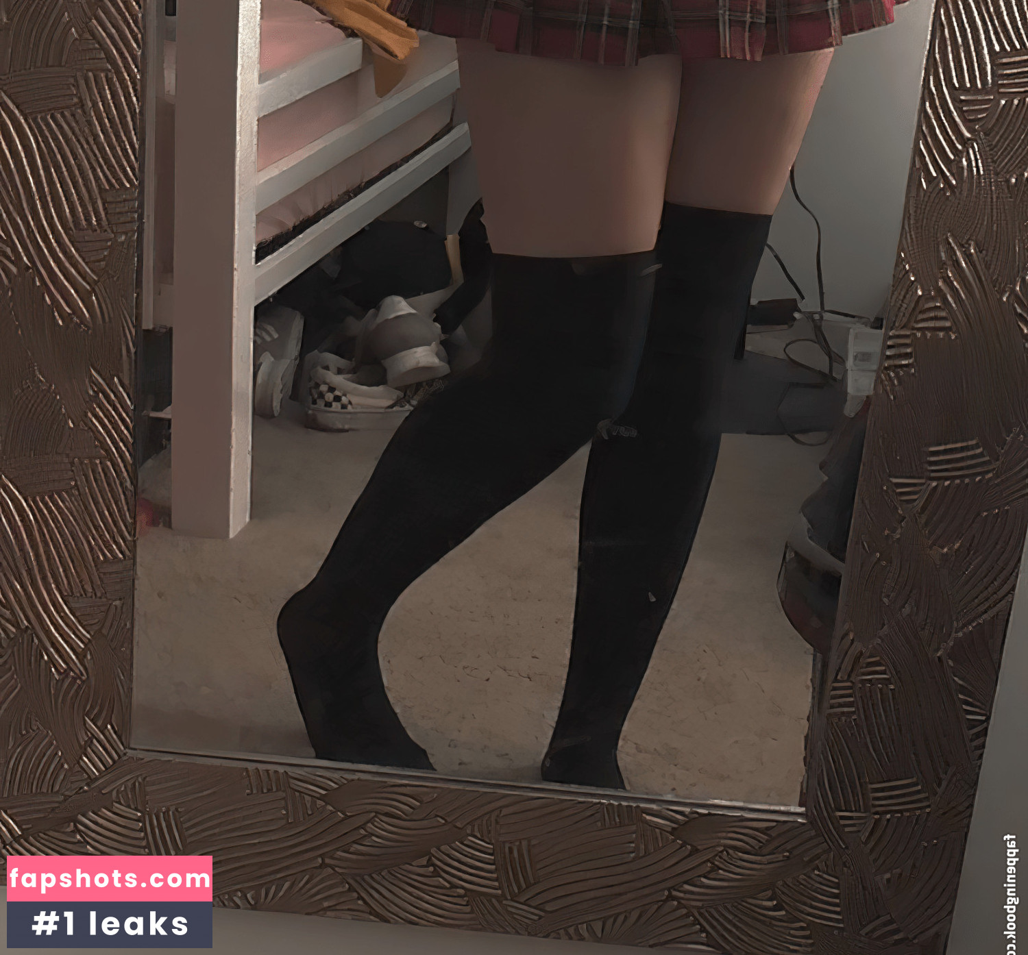 Holly Ava gallery photo #11