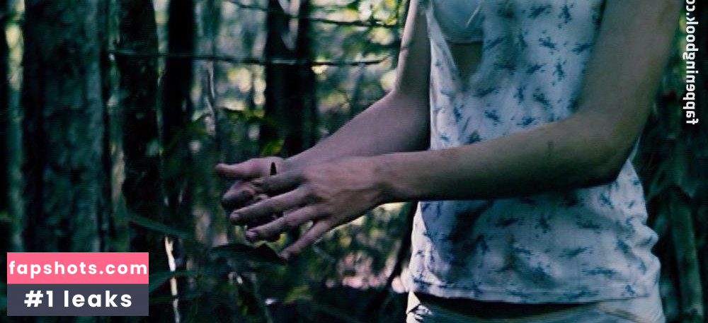 Holly Baldwin gallery photo #2