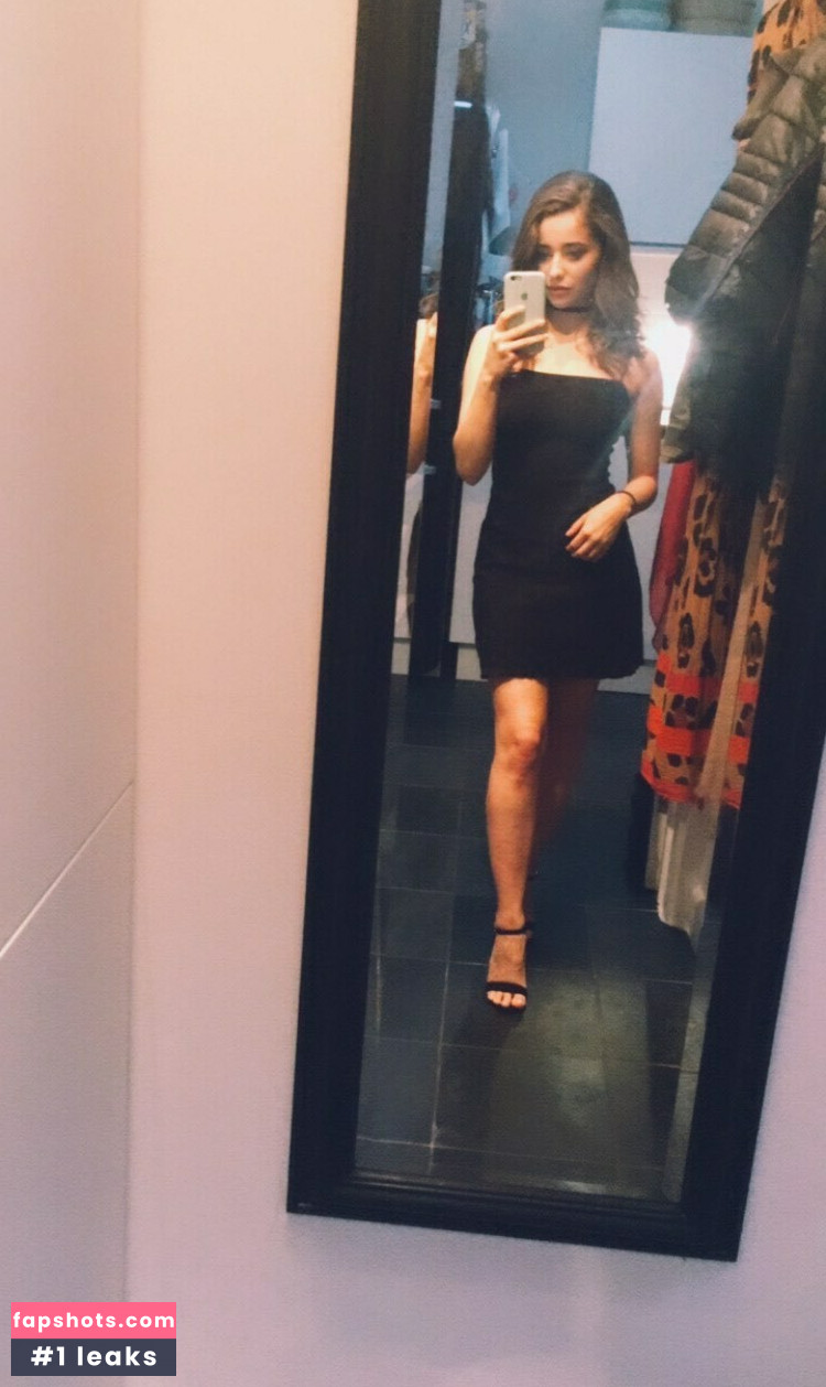 Holly Earl gallery photo #12