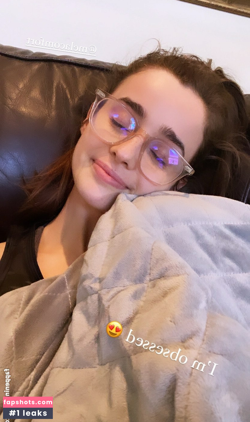 Holly Earl gallery photo #15